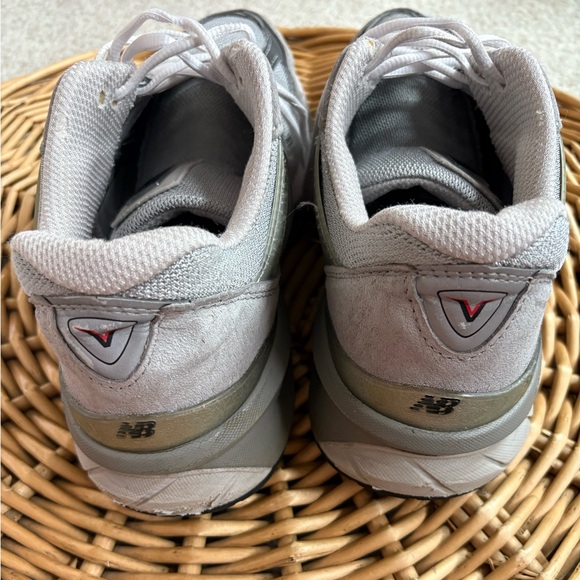 New Balance Gray Silver 990V5 Made In USA Running Sneakers Size 9.5 - Picture 6 of 9